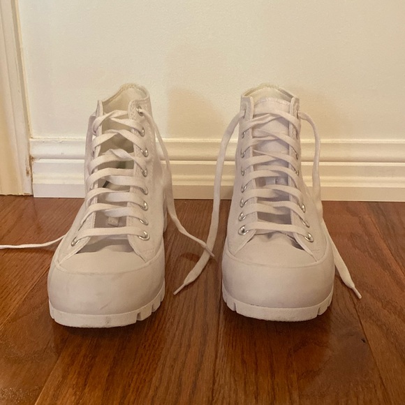 White Converse high tops - Picture 1 of 4